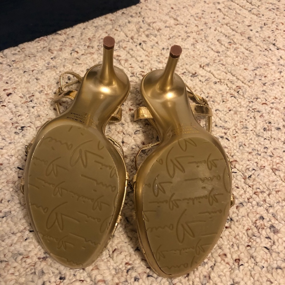 Gold Heels - Picture 3 of 4